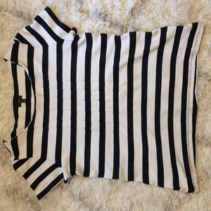 Talbot's women's size Sp capped sleeve shirt with vertical ruching